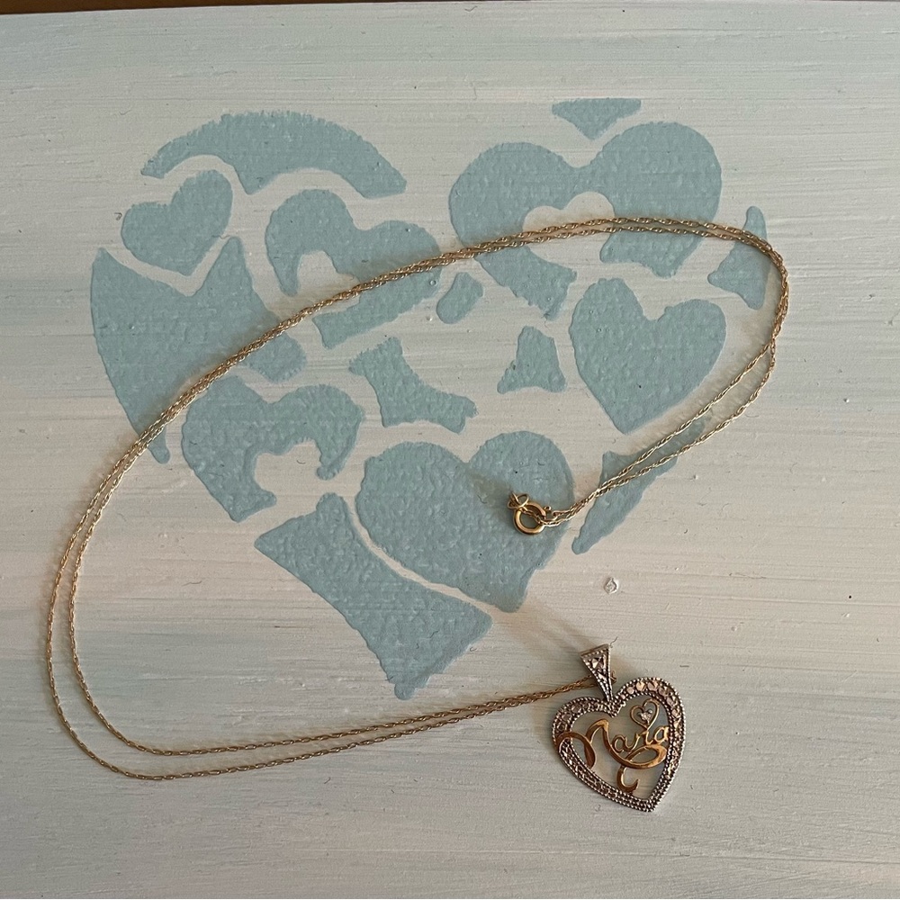 Nana necklace.